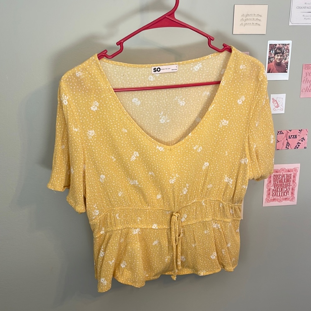 yellow, large SO top